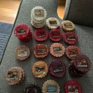Yankee Candle Tarts 28 Ass’d Retired Strawberry,Fall, Holidays French Vanilla